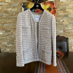 Chanel Tweed 4 pocket classic Jacket